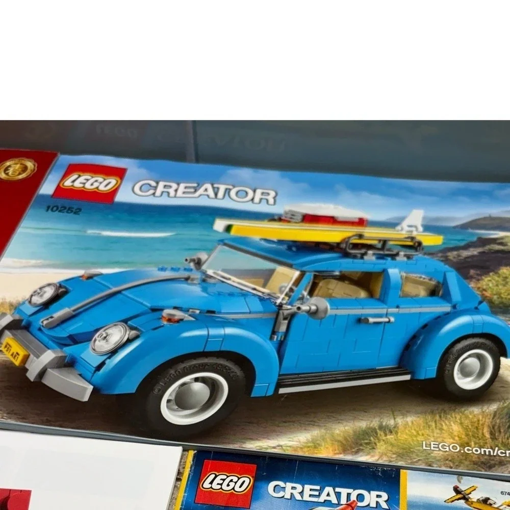 LEGO Creator Expert Volkswagen Beetle 10252 Building Instruction Manual Only - Picture 2 of 2